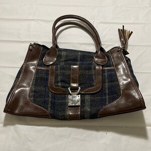 Awesome bag for Fall! Blue, grey & charcoal pattern with accent of brown leather